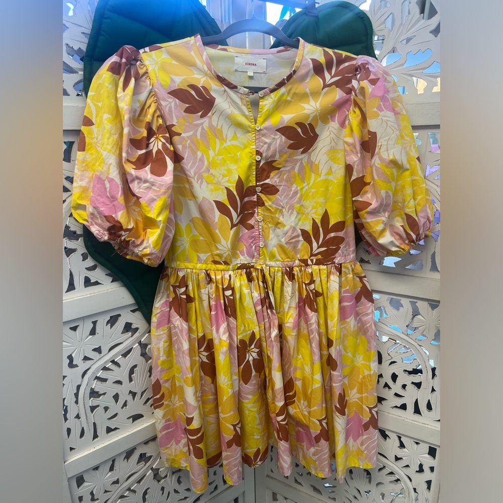 NWOT Xirena Aurie puff sleeve floral mini dress, yellow and pink. Size L.